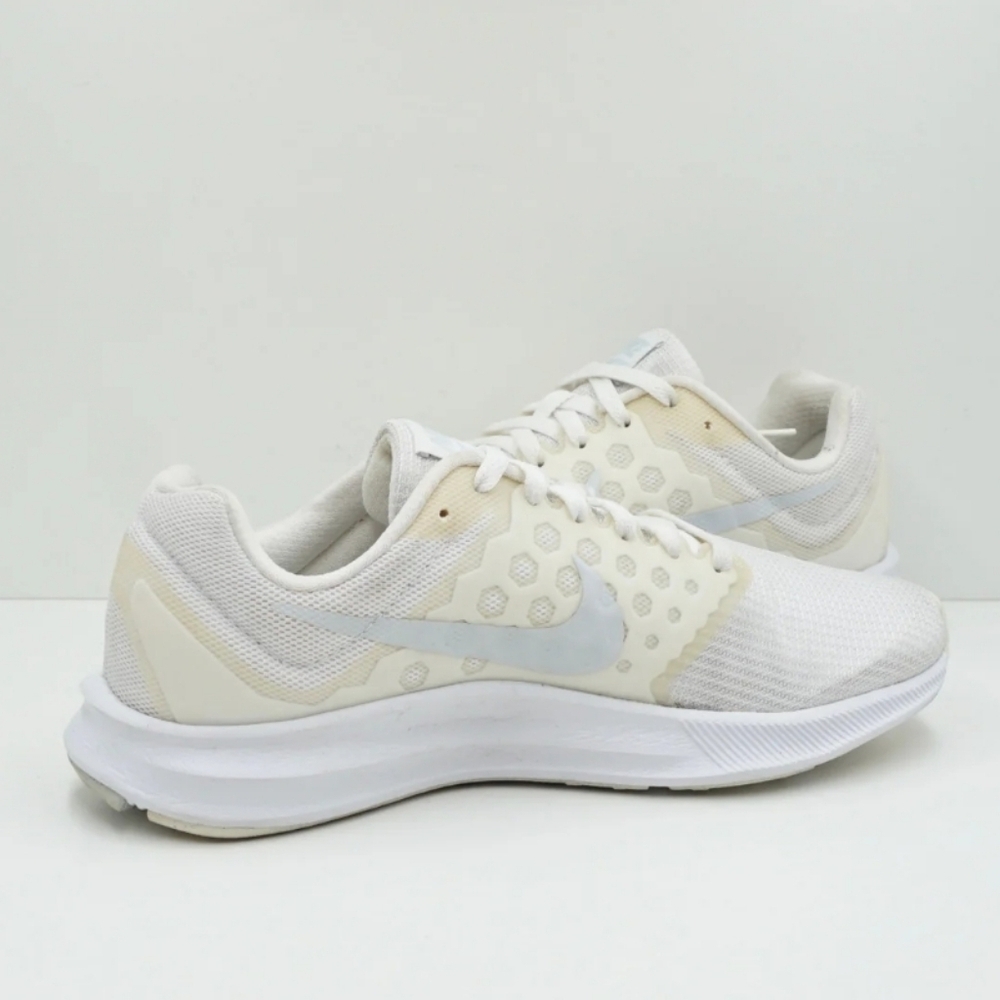Nike Women’s Downshifter 7 Pure Platinum Running Lightweight Comfort Shoe 8.5